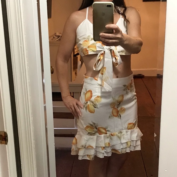 Lemon Ruffle Skirt and Top Set - Picture 4 of 6